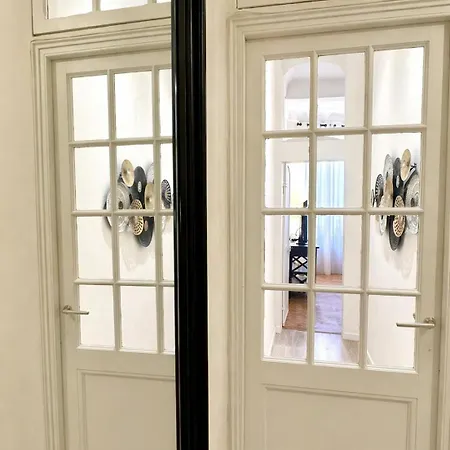 Appartamento In Vieux-nice, Saleya *